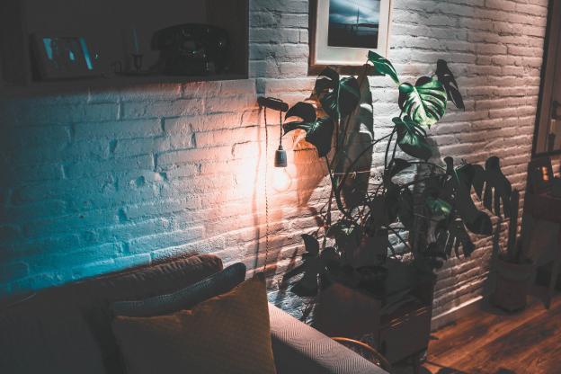 Quelle différence entre lumière directe et indirecte?